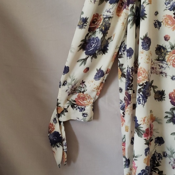 New Floral Open Shoulder Mini Dress - Picture 3 of 6